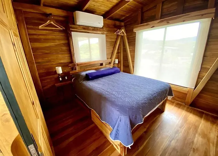 Hoja Azul - Sustainable Teak Modern In Apartment *