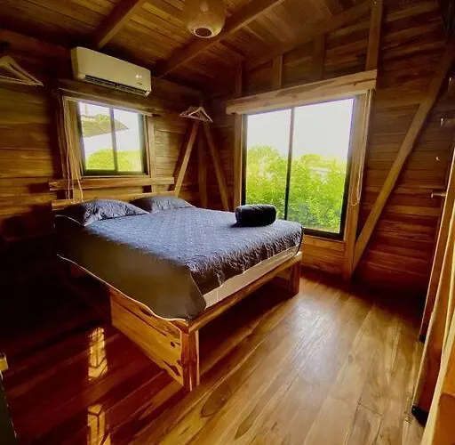 Hoja Azul - Sustainable Teak Modern In Apartamento *