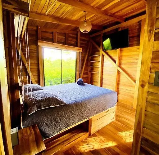 Hoja Azul - Sustainable Teak Modern In Apartamento Hojancha