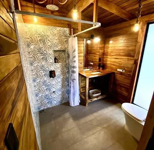 Hoja Azul - Sustainable Teak Modern In Apartamento Hojancha